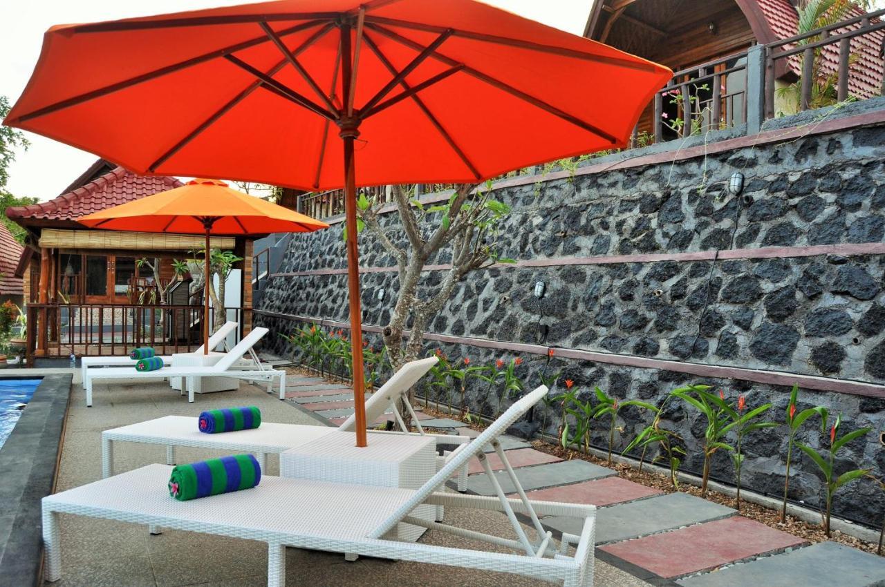 Surya Chandra Beach Bungalow Batununggul エクステリア 写真