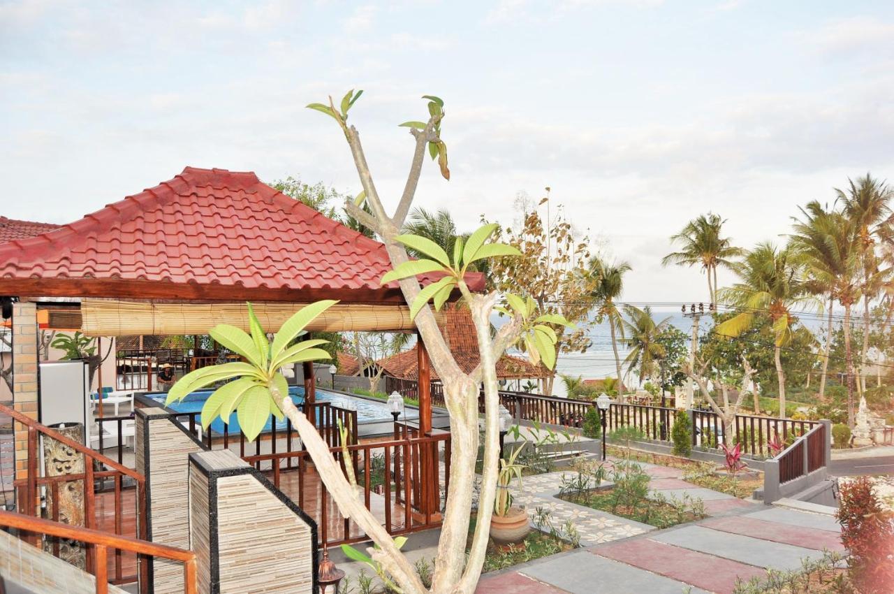 Surya Chandra Beach Bungalow Batununggul エクステリア 写真