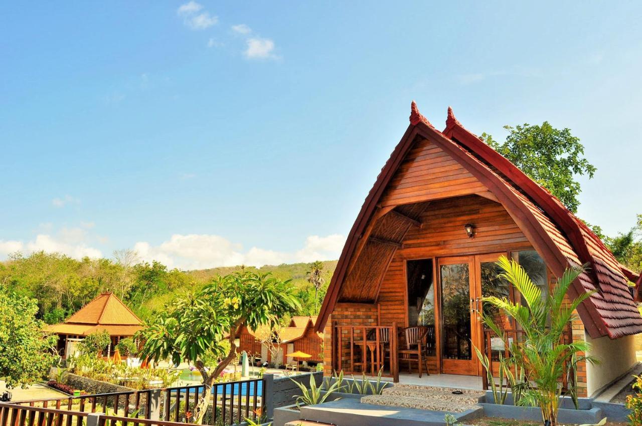 Surya Chandra Beach Bungalow Batununggul エクステリア 写真