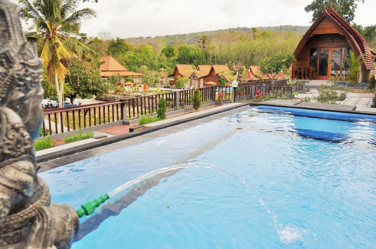 Surya Chandra Beach Bungalow Batununggul エクステリア 写真