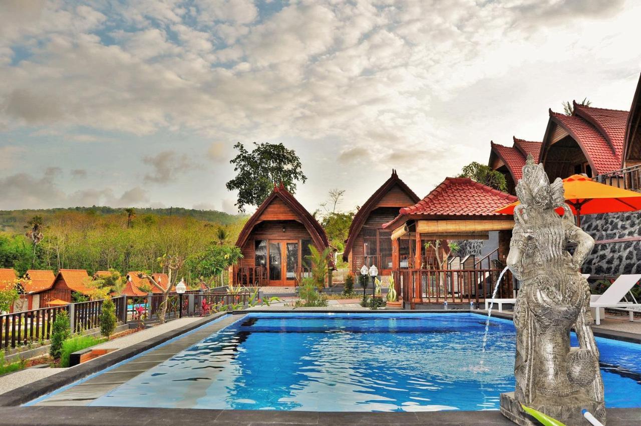 Surya Chandra Beach Bungalow Batununggul エクステリア 写真