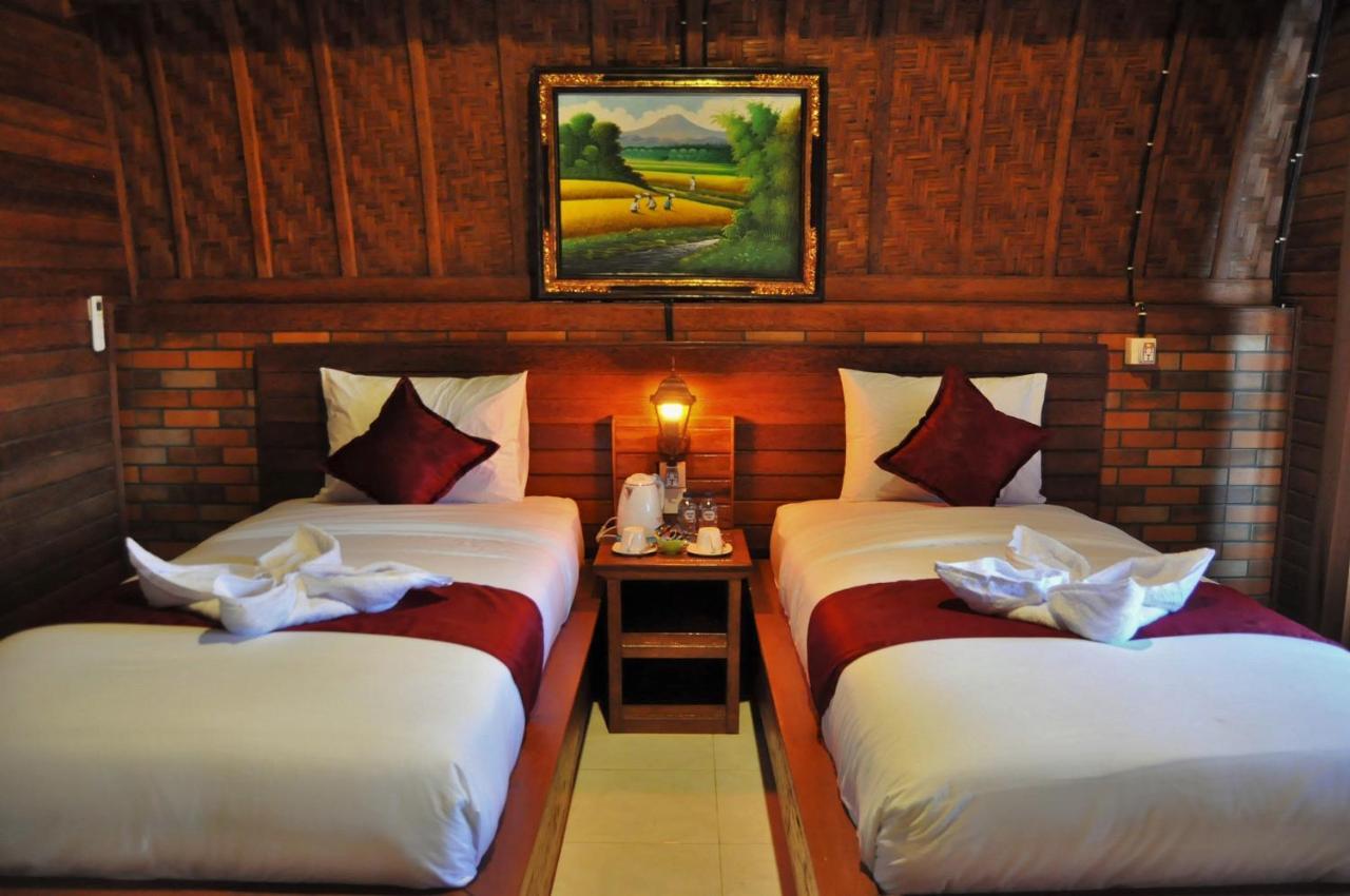 Surya Chandra Beach Bungalow Batununggul エクステリア 写真