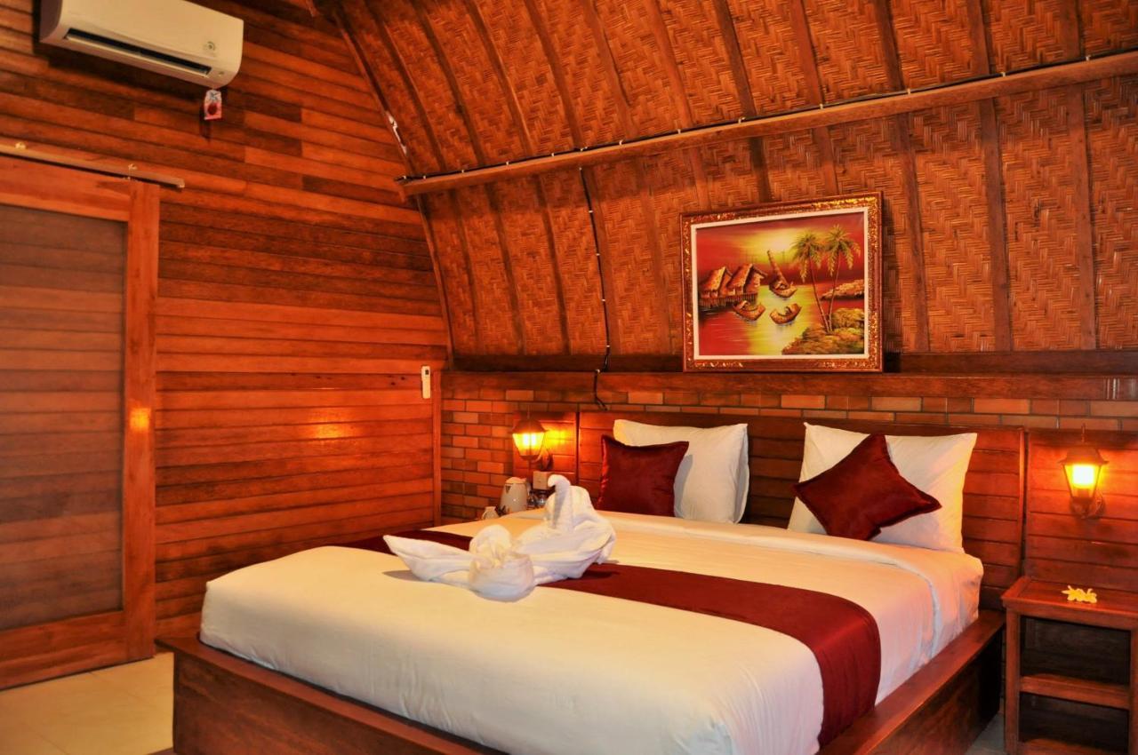 Surya Chandra Beach Bungalow Batununggul エクステリア 写真