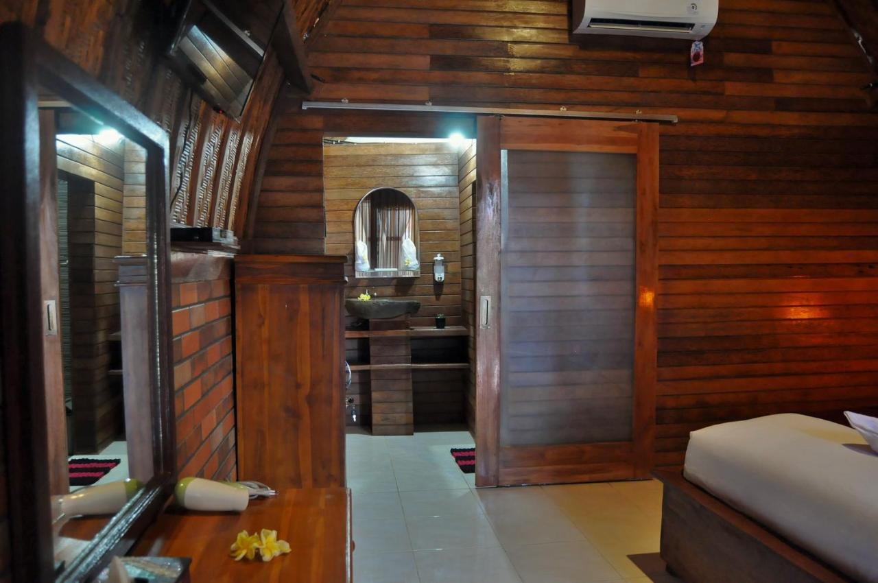 Surya Chandra Beach Bungalow Batununggul エクステリア 写真