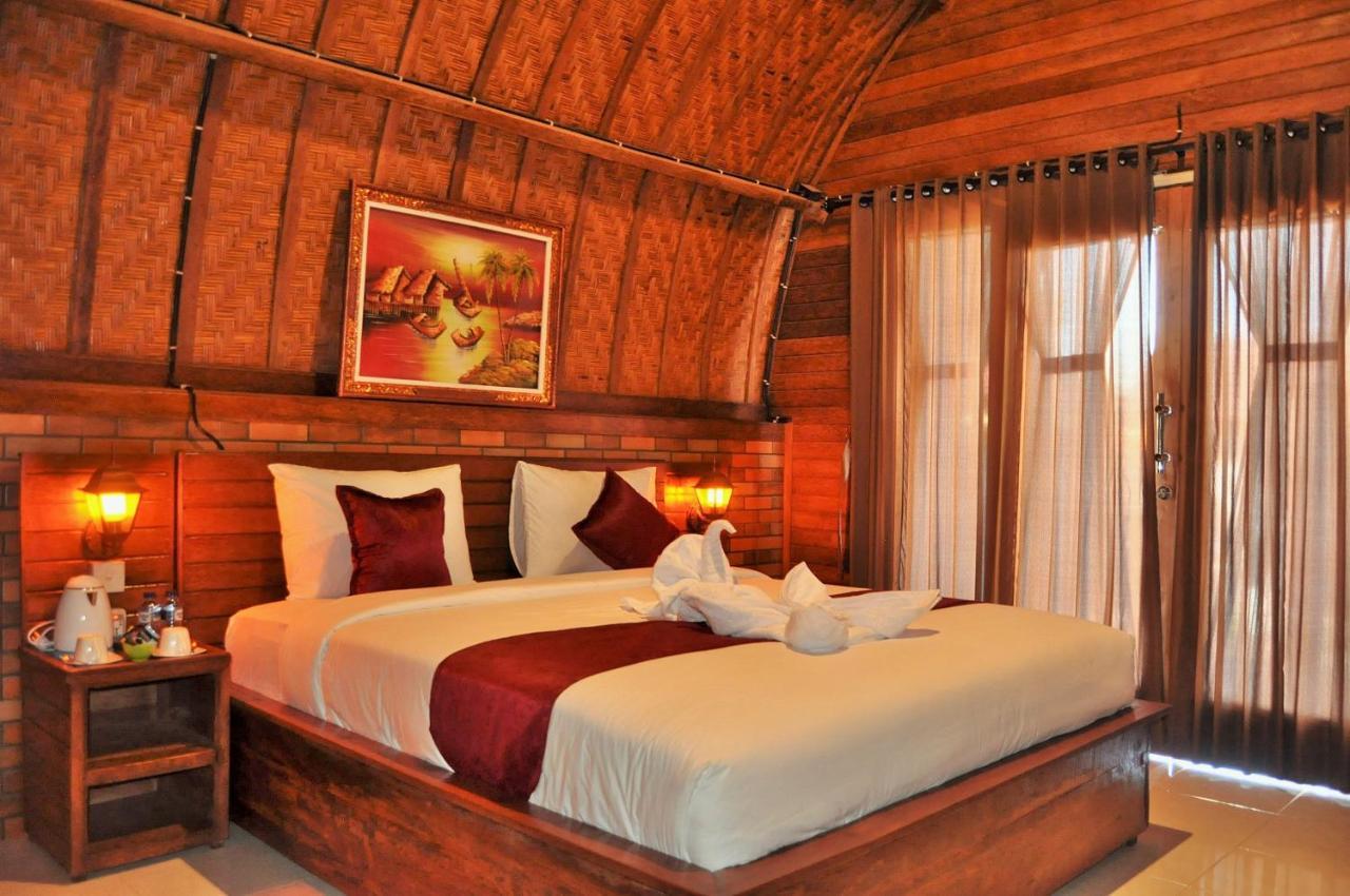 Surya Chandra Beach Bungalow Batununggul エクステリア 写真
