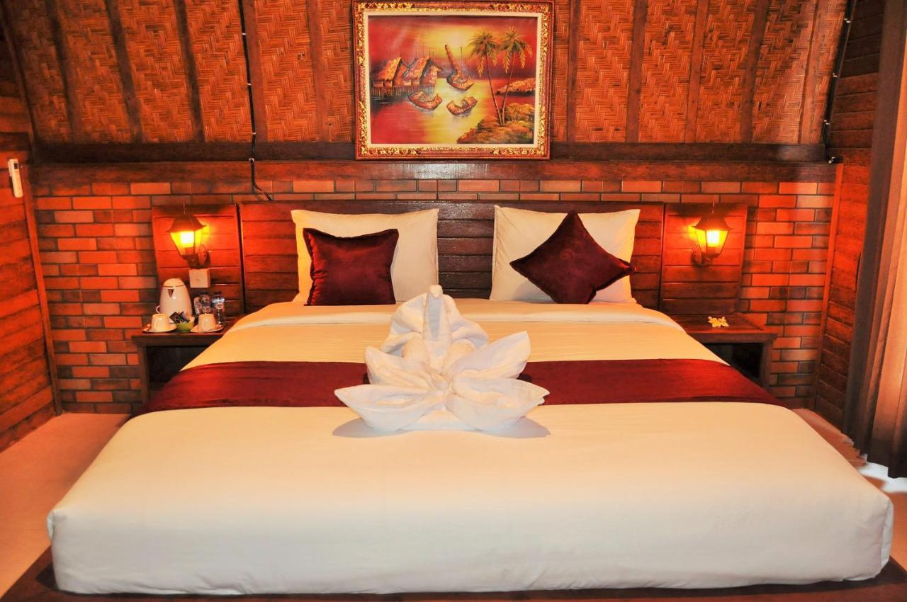 Surya Chandra Beach Bungalow Batununggul エクステリア 写真