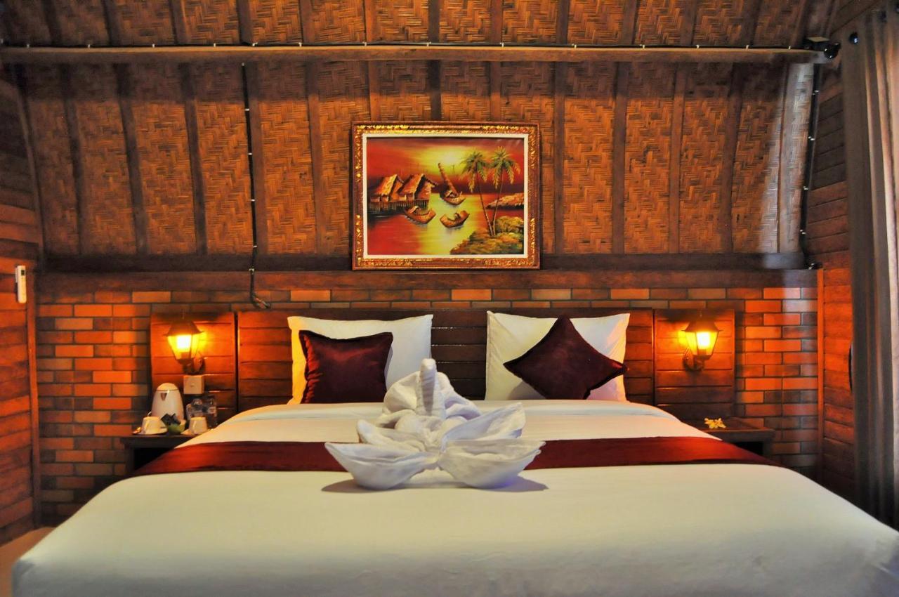 Surya Chandra Beach Bungalow Batununggul エクステリア 写真